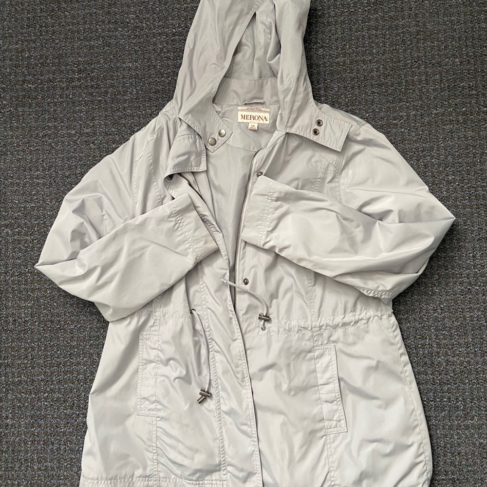 Lightweight rain jacket with hood